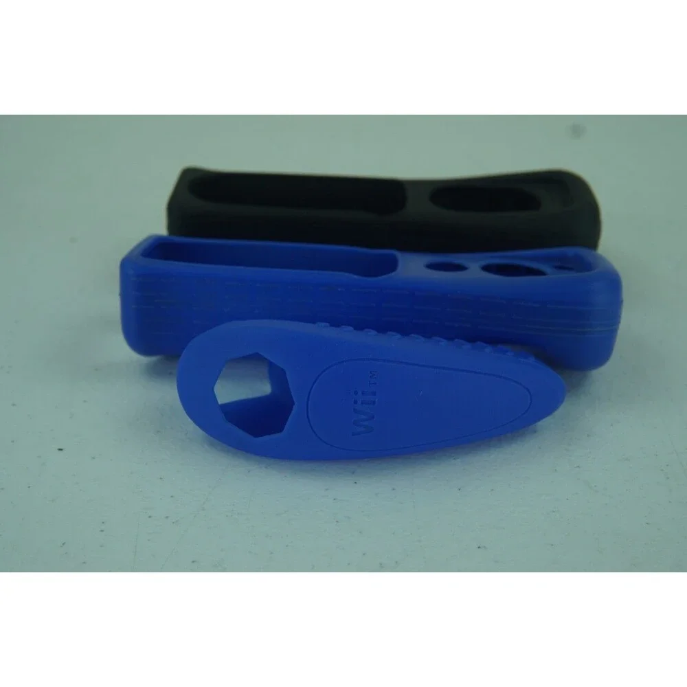 Lot of 2 / 1 Black 1 Blue Nintendo Wii Remote Silicone Protector Sleeves